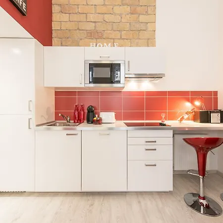 Happy Fox * Budapest