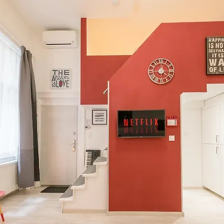 Happy Fox * בודפשט